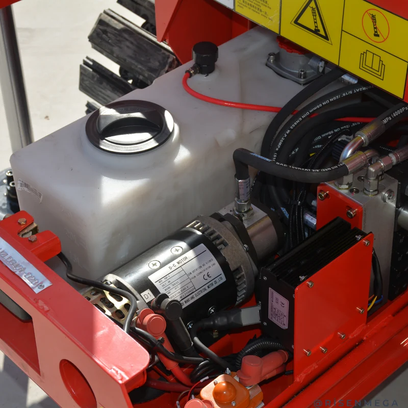 Hydraulische Scherenhebebühne aus Stahl mit hoher Raupenfahrwerk, 14 m, mit hydraulischen Auslegern