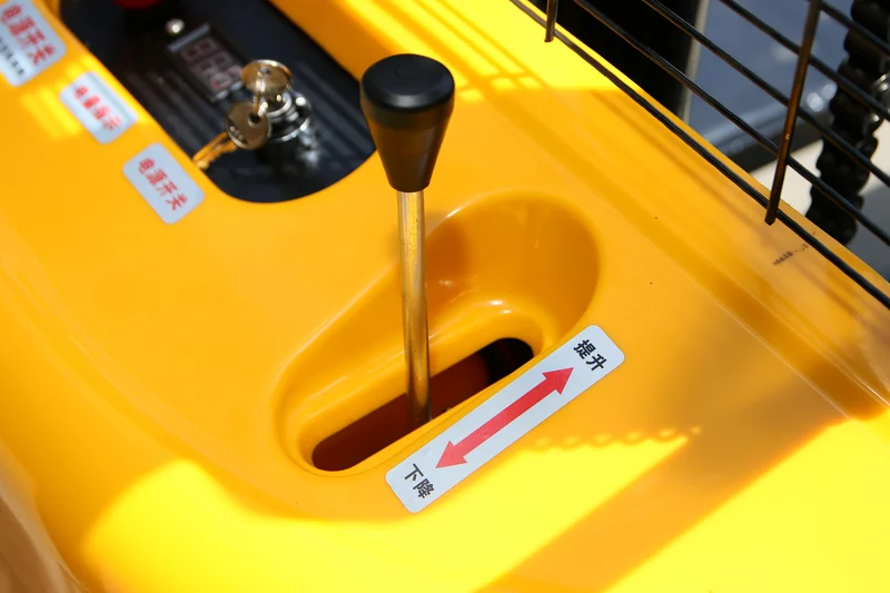 Normaler 2-Tonnen-3M-Halbelektrostapler, geeignet für enge Räume
