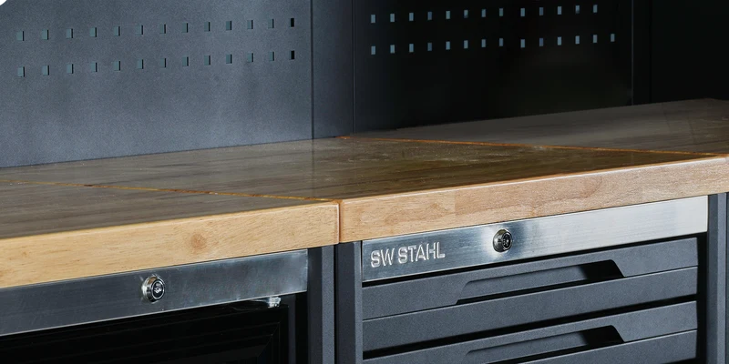 SW-Stahl Arbeitsplatte aus Holz mit Zubehör 700 mm