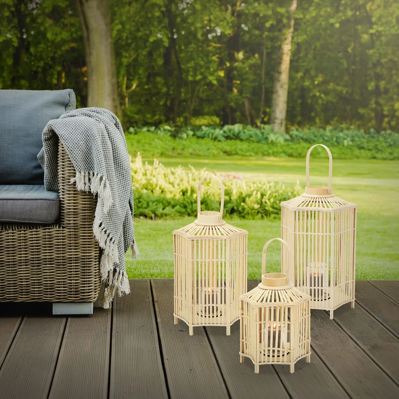 Bambus Laterne, Windlicht H: 45 cm Holzfarbe, Boho Gartenlaterne mit Henkel & Glaseinsatz, Flechtoptik Kerzenhalter