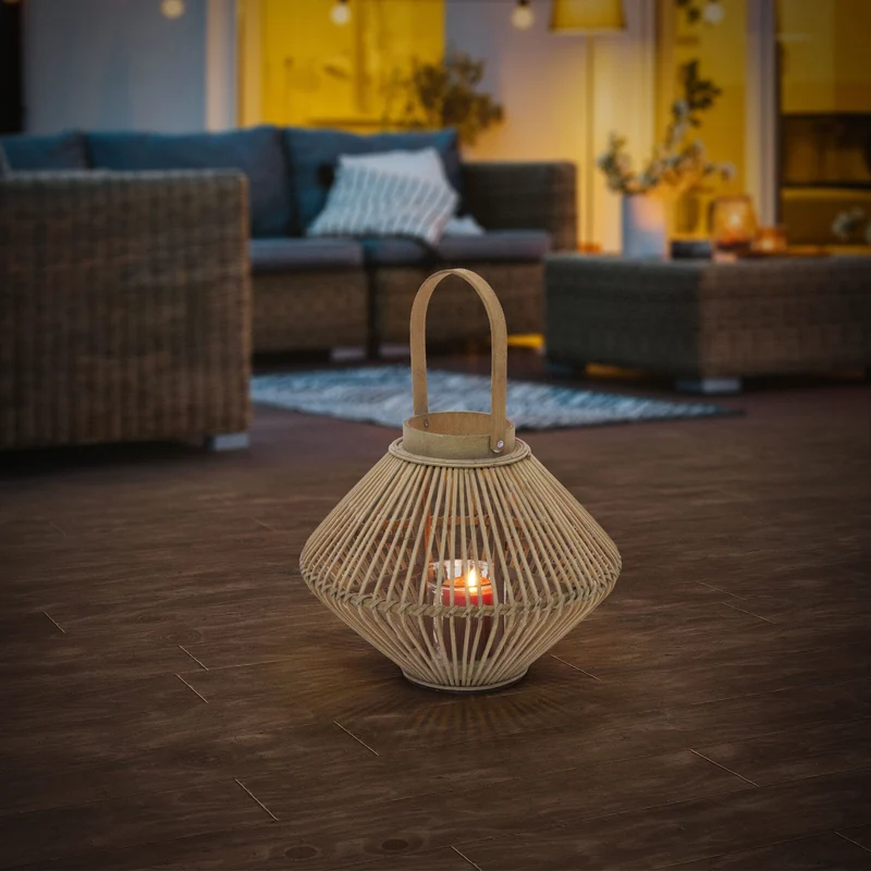 Bambus Laterne, Windlicht H: 44 cm Holzfarbe, Boho Gartenlaterne mit Henkel & Glaseinsatz, Flechtoptik Kerzenhalter