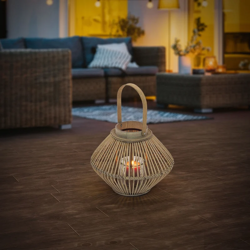 Bambus Laterne, Windlicht H: 42 cm Holzfarbe, Boho Gartenlaterne mit Henkel & Glaseinsatz, Flechtoptik Kerzenhalter