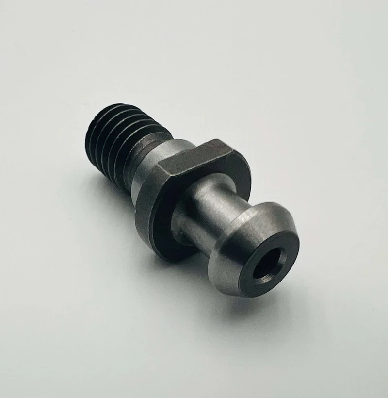 Pull stud ISO25