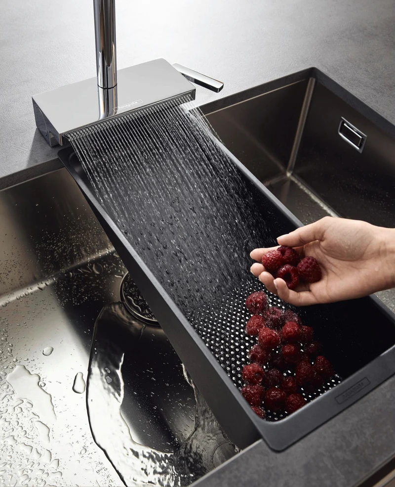 Hansgrohe Multifunktionssieb F14 für Küchenspülen – Mattschwarz, Kunststoff